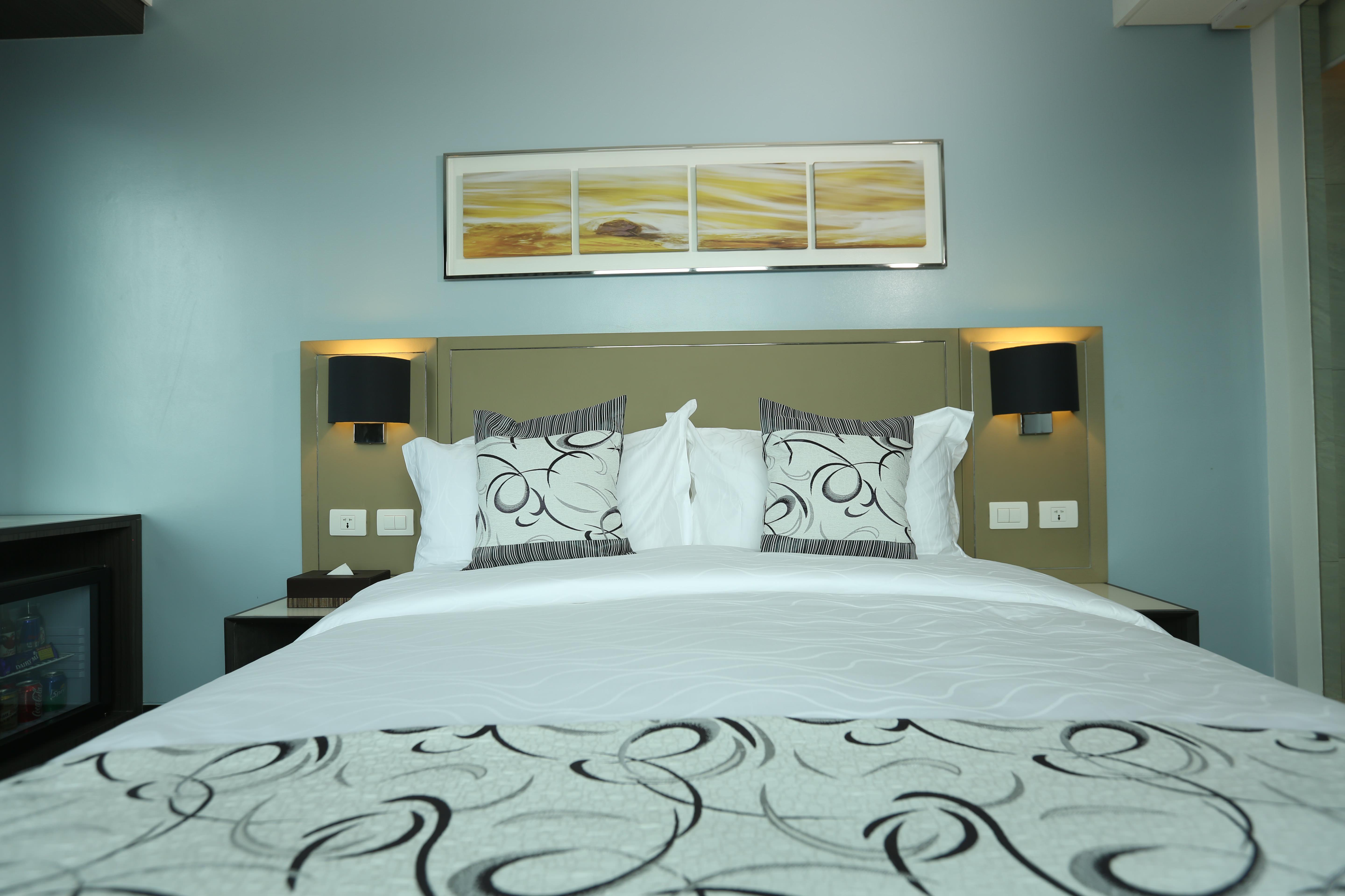 Belmont Manila Hotel 4*